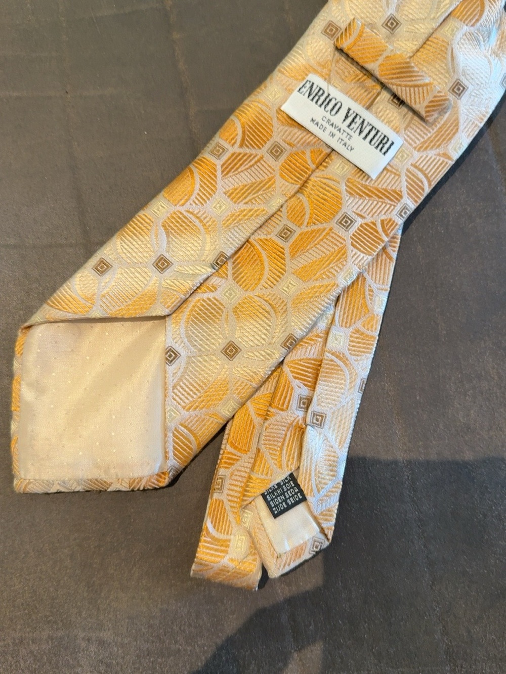 Enrico Venturi 100% Silk Tie Made in Italy Gold Champagne Geometric